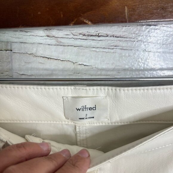 Wilfred Rebel Pant Faux Vegan Leather Aritzia Size 2 cream - Picture 4 of 10
